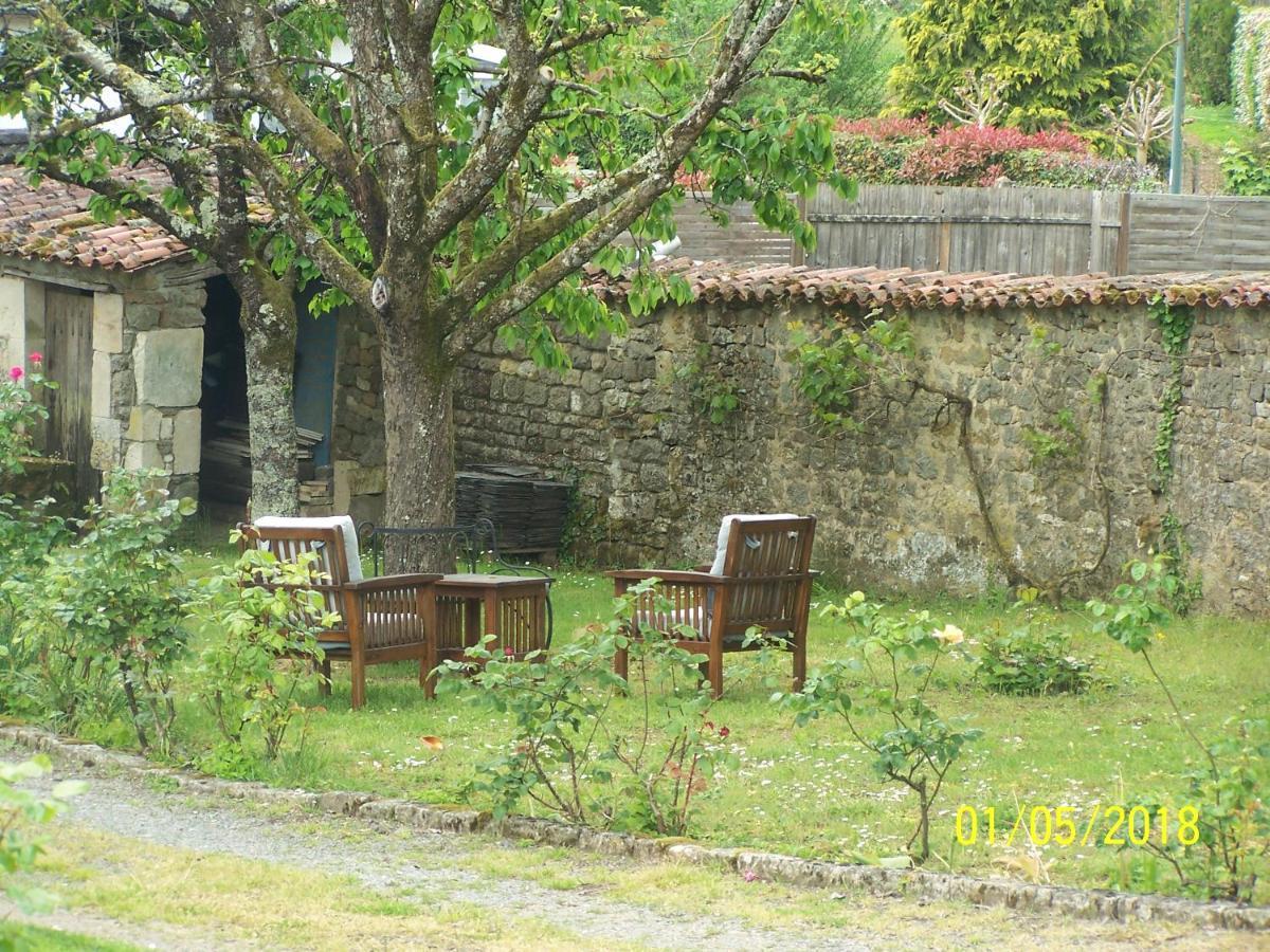 L'OLISA Chambres d'hôtes L'Hermenault Extérieur photo